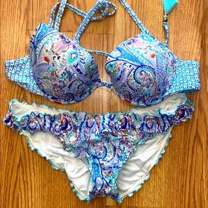 Victoria’s Secret bikini